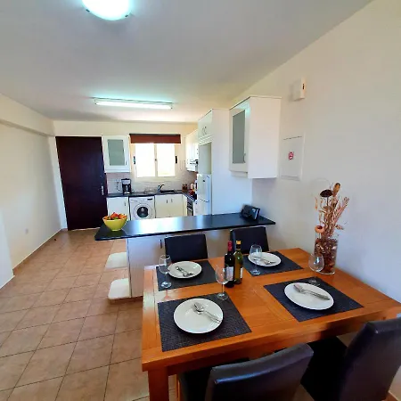 Apartmán Lovely 2 Bedroom A206, 800m To The Sea *